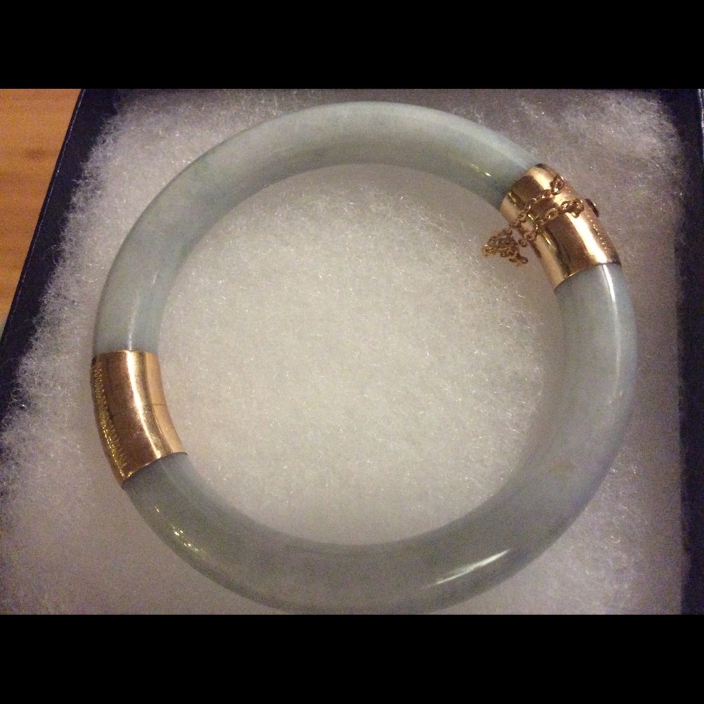 Solid jadeite and 14 karat gold bracelet. Vintage